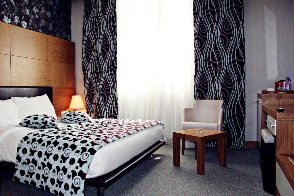 Grand Nur Plaza Hotel อัคเทา ห้อง รูปภาพ