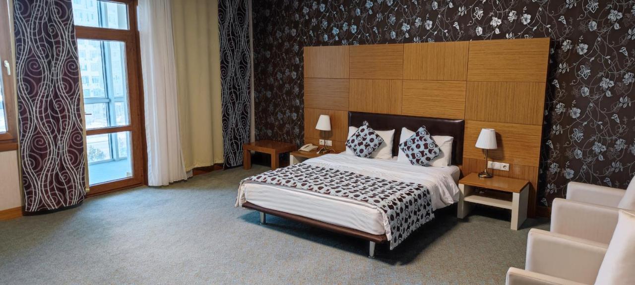 Grand Nur Plaza Hotel อัคเทา ภายนอก รูปภาพ