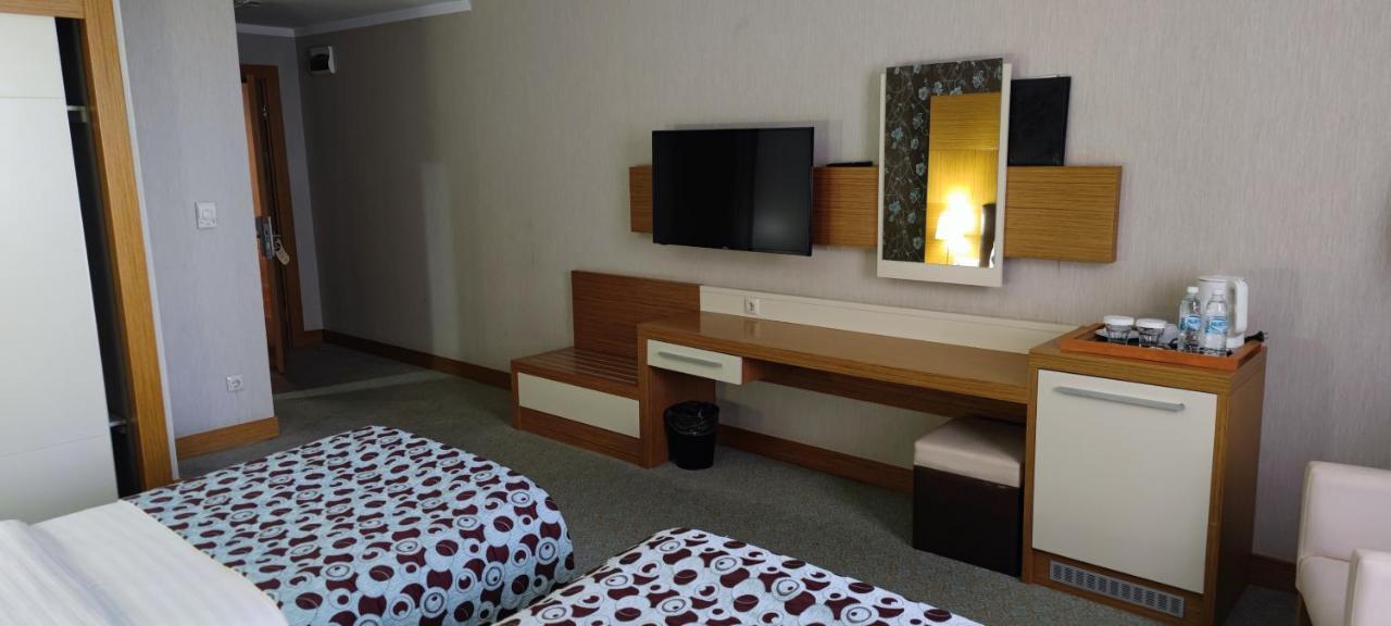 Grand Nur Plaza Hotel อัคเทา ภายนอก รูปภาพ