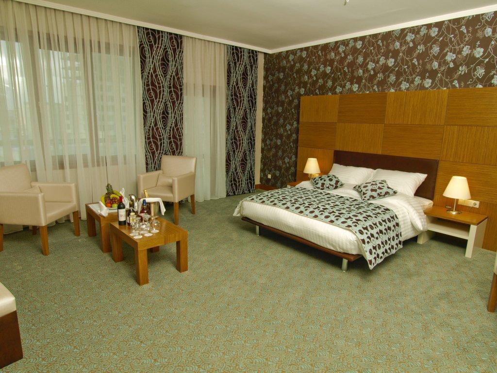 Grand Nur Plaza Hotel อัคเทา ภายนอก รูปภาพ