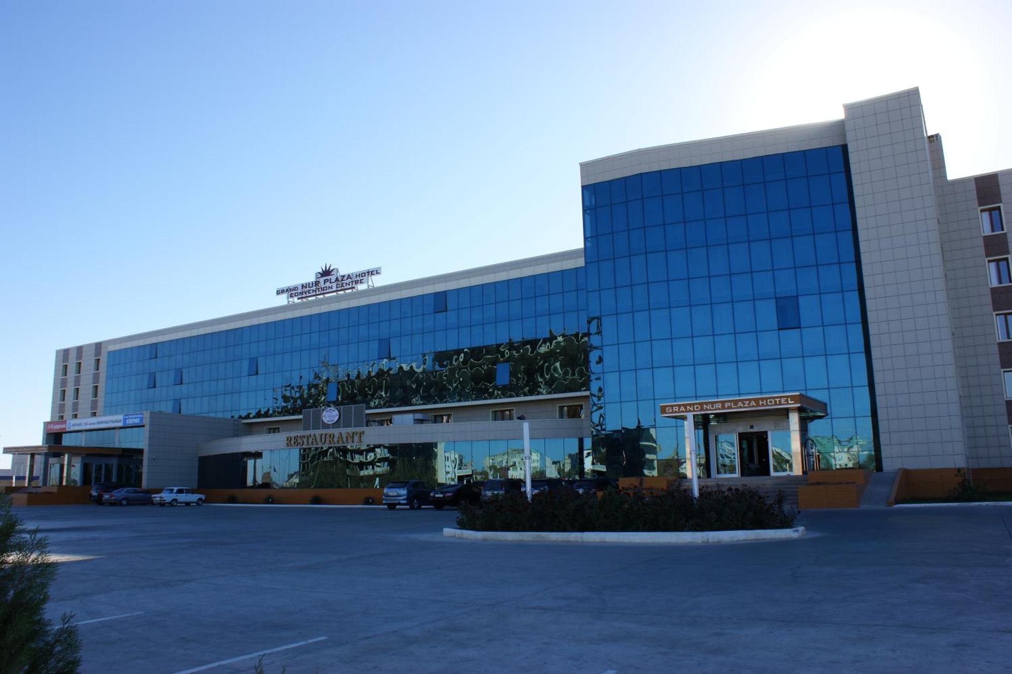 Grand Nur Plaza Hotel อัคเทา ภายนอก รูปภาพ